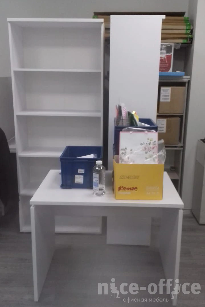 Офисный стол 980x720x750 Onix фото в интерьере 1